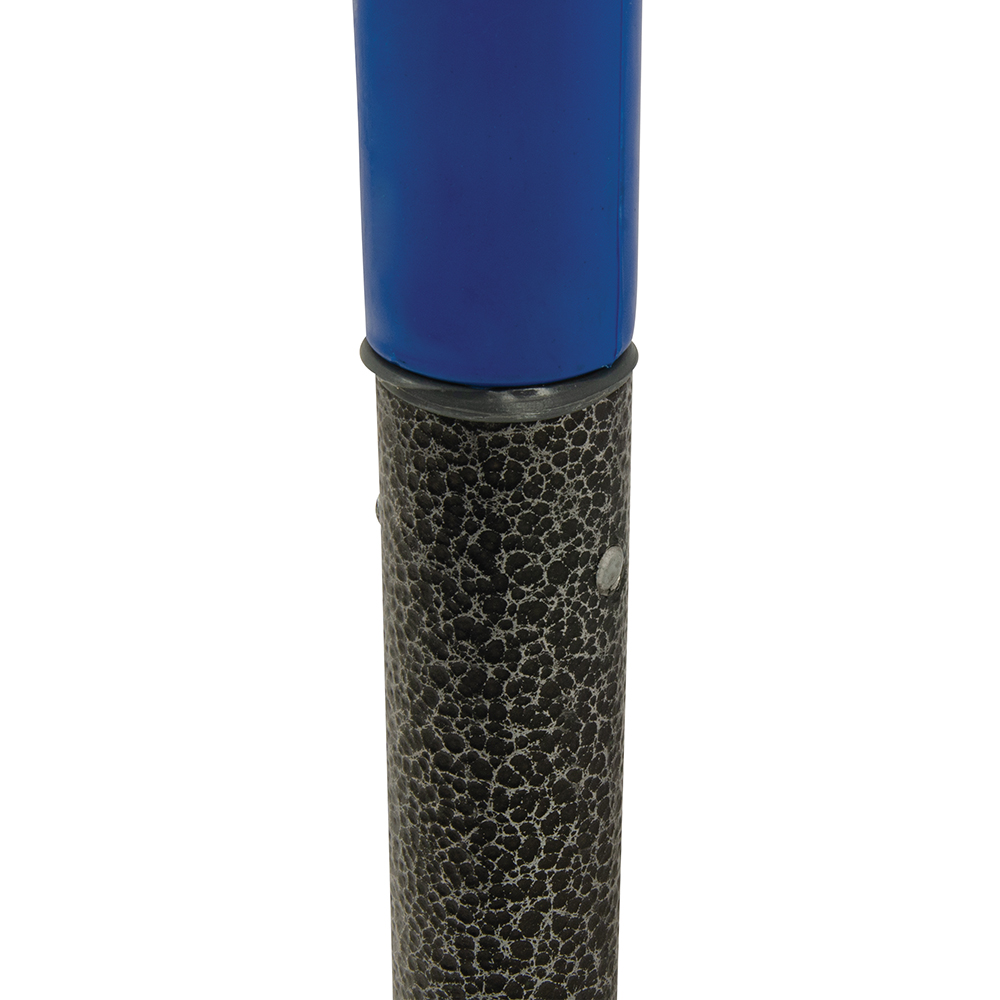 Close-up of the handle and shaft of a Silverline Tools digging spade with blue grip.
