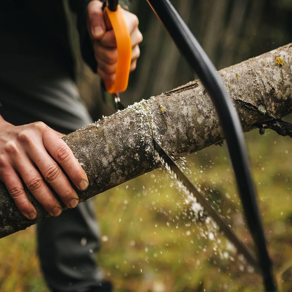 Fiskars 21-Inch Tree Pruning Bowsaw pruning tree wood