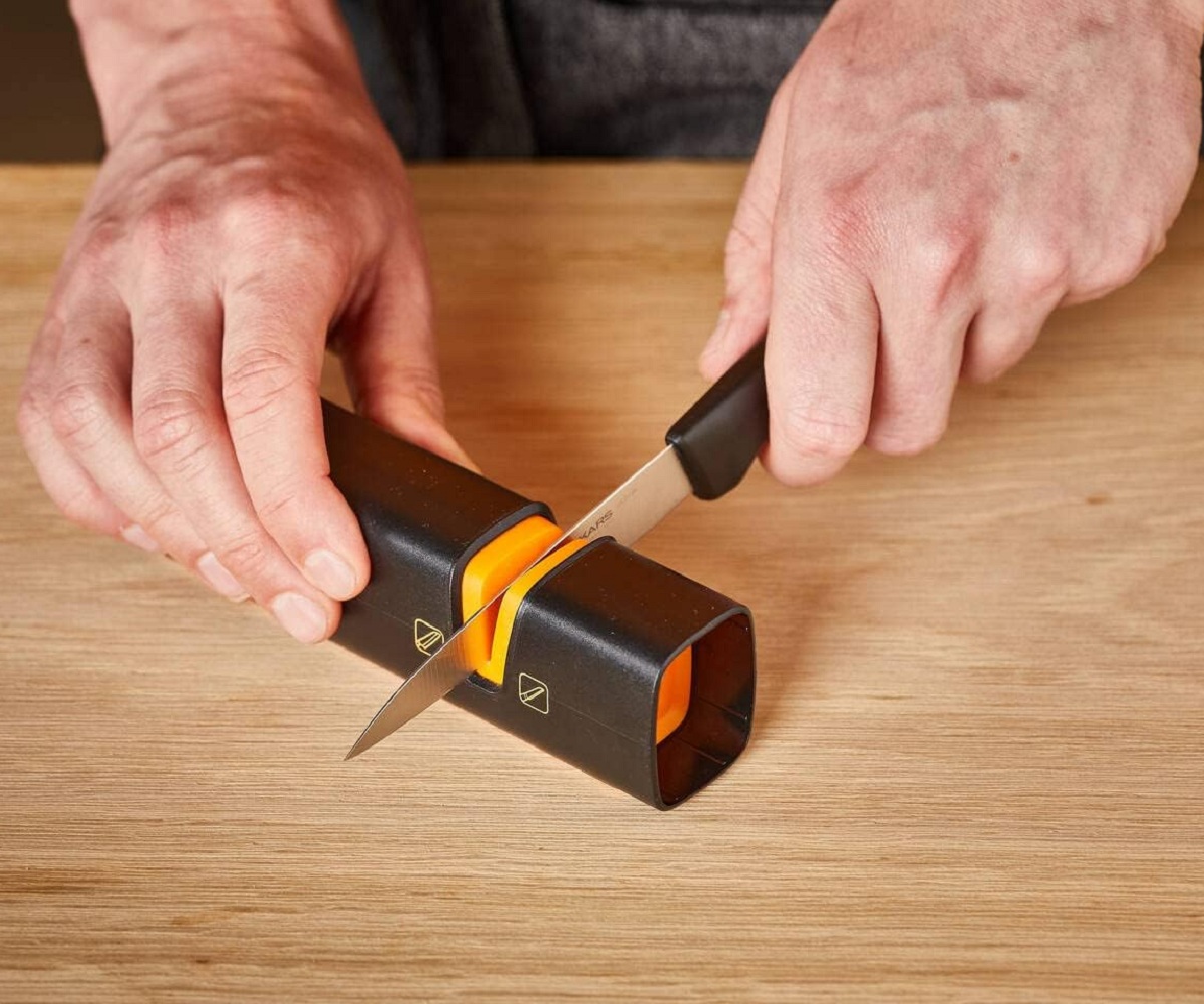 sharpening a small blade kitchen knife