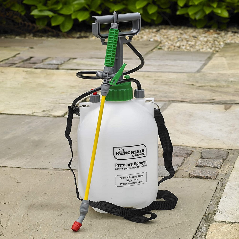 Kingfisher Garden small lightweight pump action garden sprayer 3L with adjustable nozzle and shoulder strap on a patio.