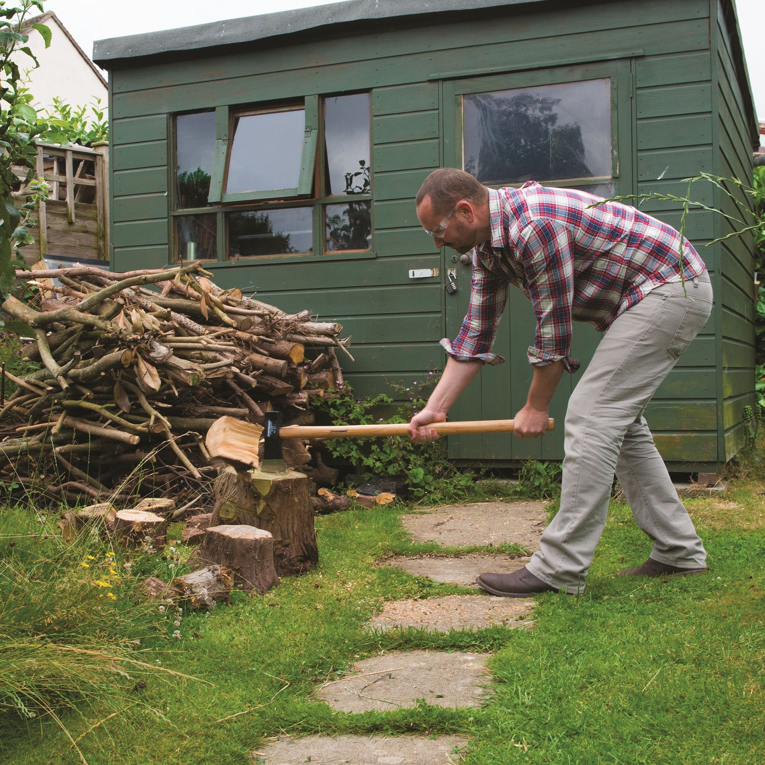 Silverline Log Splitting Maul Axe 6lb 633757 4 Demonstration