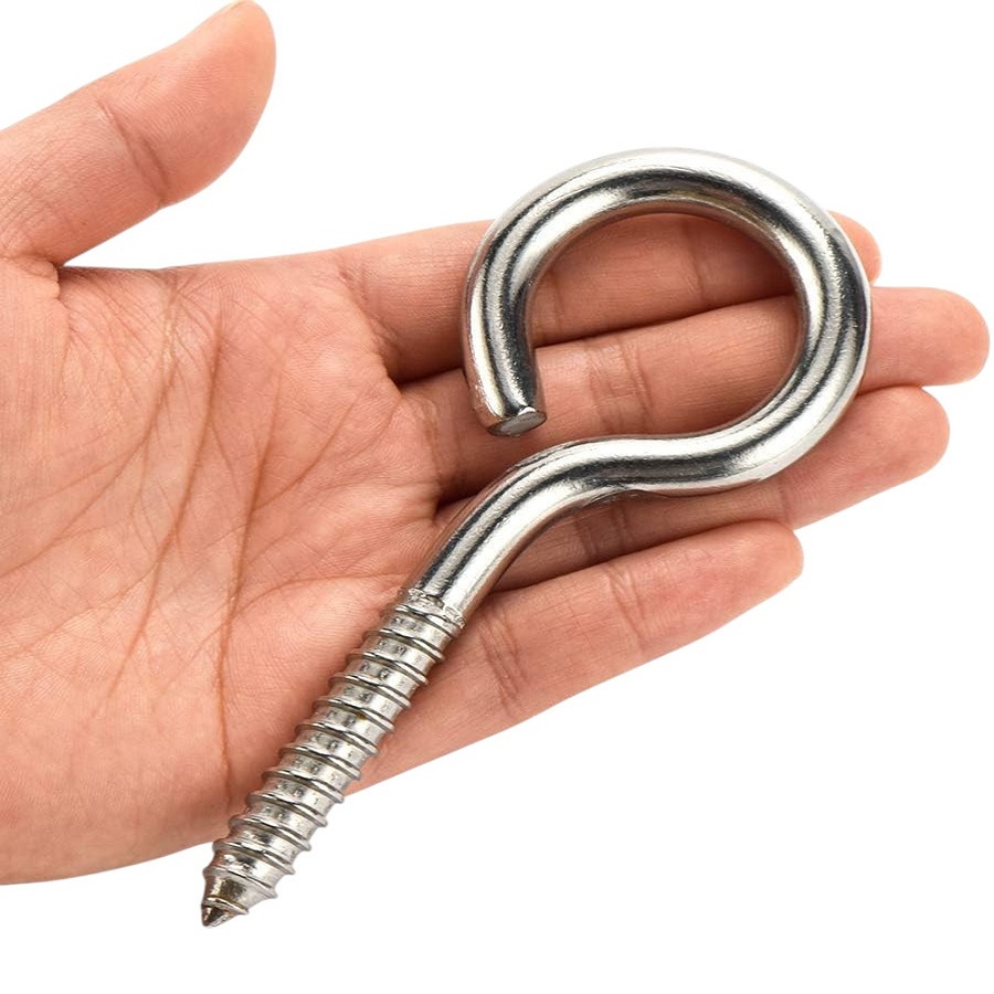 screw eye demo showing quality and thread
