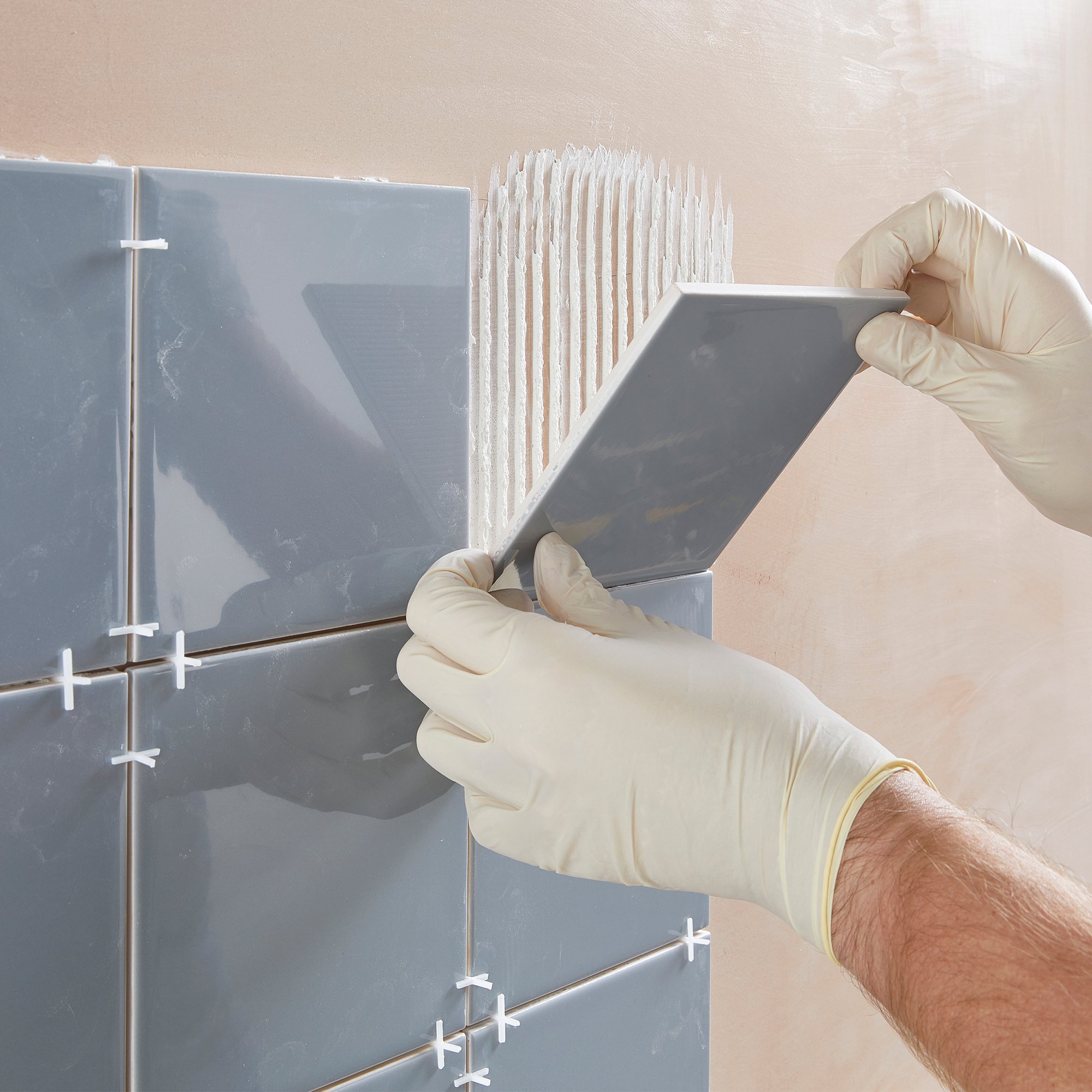 everbuild-705-rapid-set-internal-external-tile-adhesive-tile-to-wall.jpg
