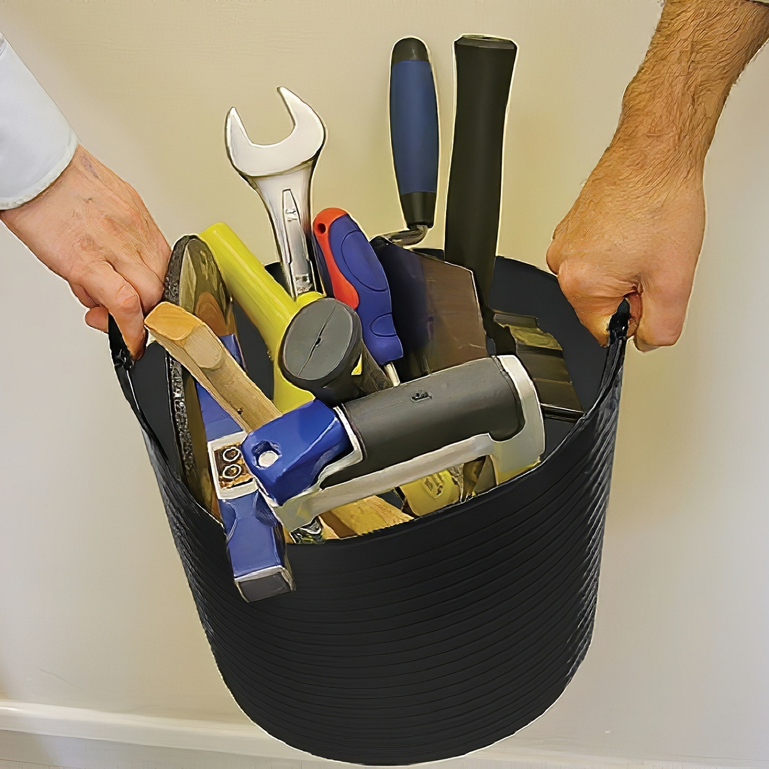Black Large 42 Litre Faithfull Flexible garden Builders bucket carrying tools