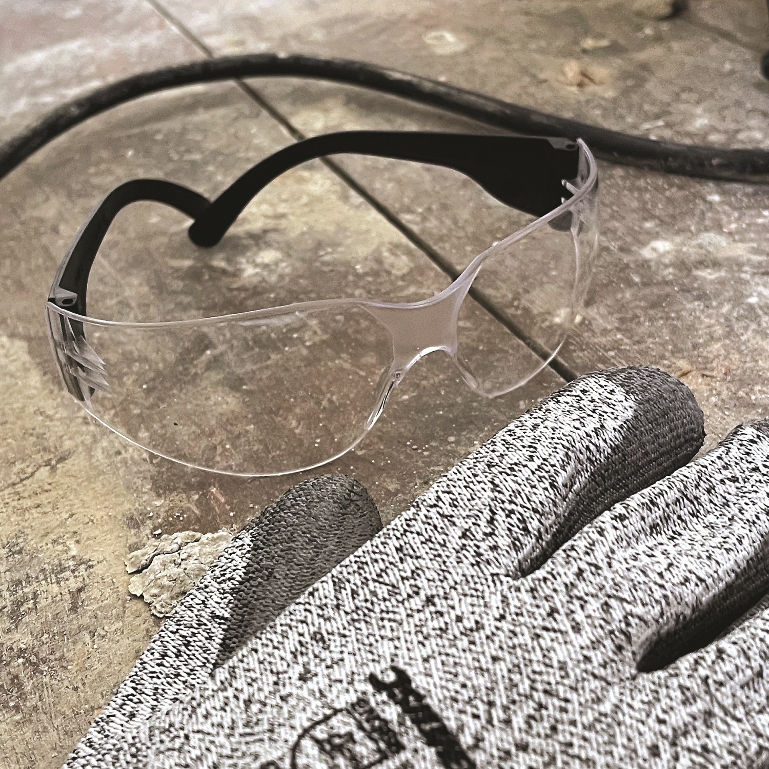 Silverline Clear Safety Work Glasses Wrap Around 140893 2 Worksite