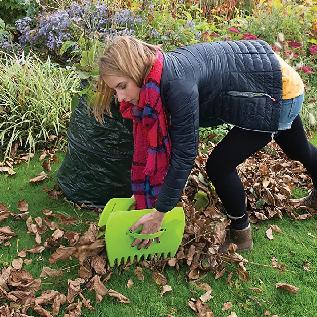 Silverline Garden Hand Leaf Collector Scoops 765214 4 in Use Main Silverline Leaf Collector Scoops for Fast Garden Clean-Up (765214)