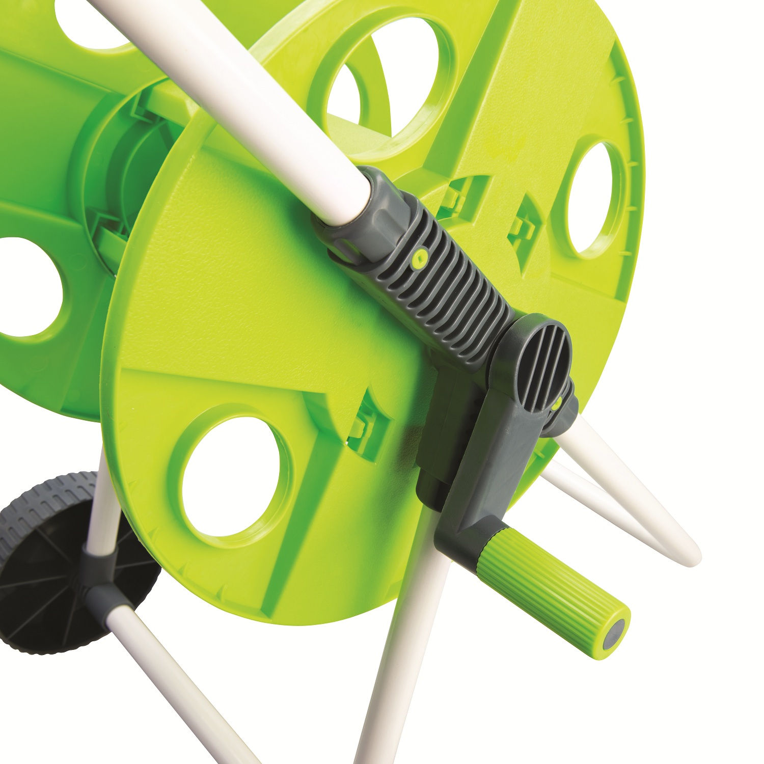 Green and silver wheeled standing hose pipe reel with handle and wheels for easy movement. handle closeup