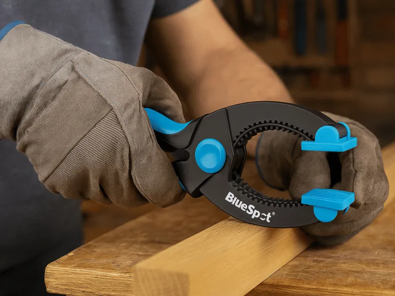 Using Blue Spot Tools Ratchet Spring Clamp to Secure Wood – Professional Workshop Action Clamping