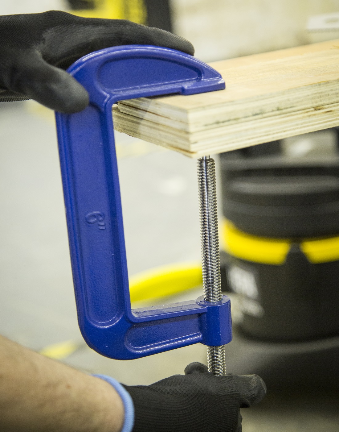 blue-spot-tools-fine-thread-g-clamp-150mm-6-inch-10043-bluespot-5-demo.jpg