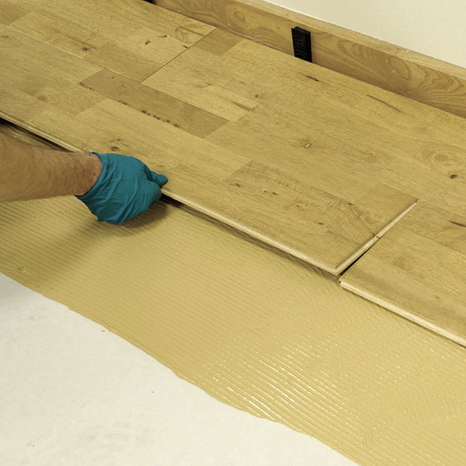 everbuild-lumberjack-650-hardwood-floor-flooring-adhesive-engineered.jpg