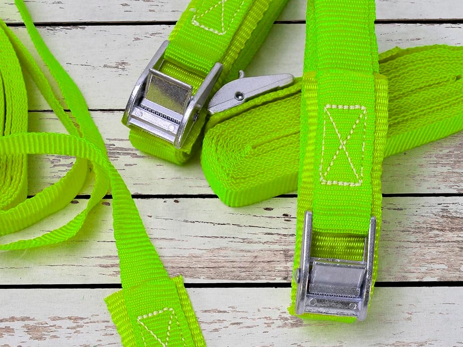faithfull-cam-buckle-tie-down-straps-5m-x-4pk-tie-downs-ms21camtie4-demo-2.jpg