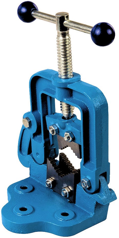 Silverline Plumbers Hinged Pipe Vice Clamp 609150 2 Closed
