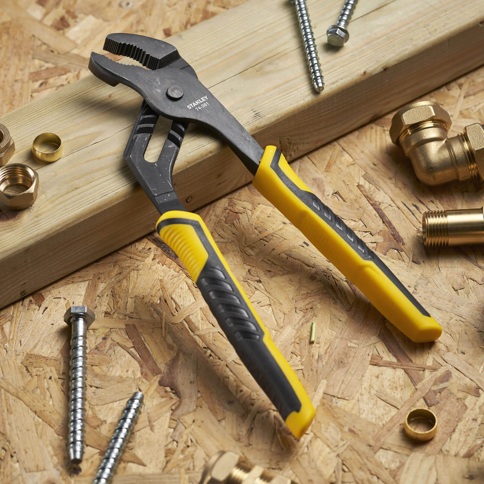 stanley-dynagrip-waterpump-pliers.jpg