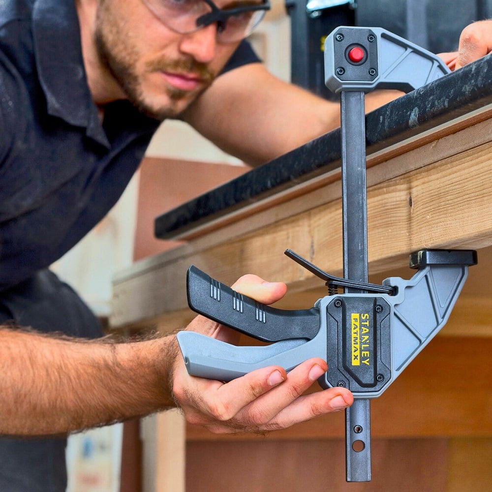 stanley-trigger-clamp-using-timber-to-timber-clamping.jpg