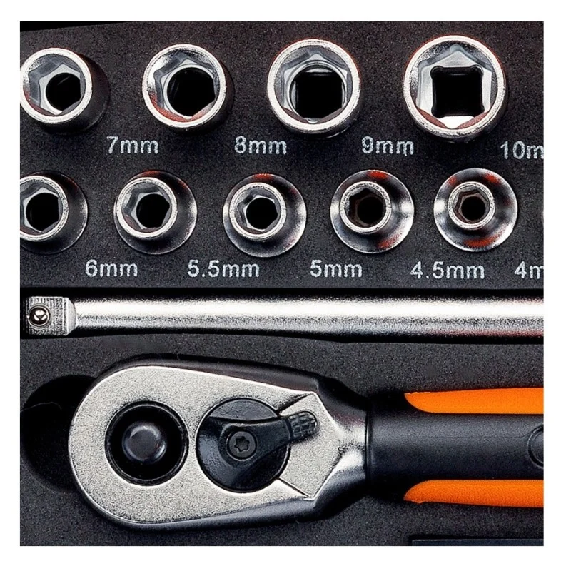 Close-up of Bahco SL25 sockets in labelled compartments above the ratchet head and handle.